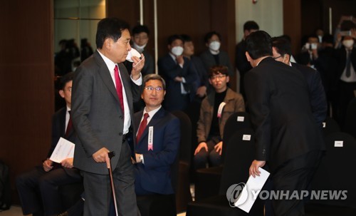 통합당 '4개월 짜리 김종인 비대위' 가결…김종인, 사실상 거부(종합2보)