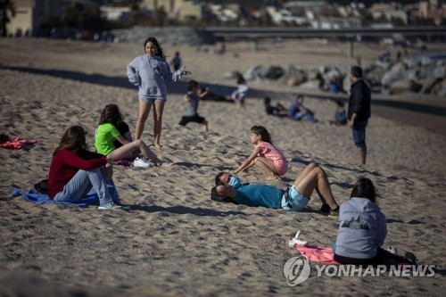 "유럽 대륙 코로나19 사망자 13만명 넘어서"[AFP]