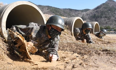 [속보] 당국 "불법체류자·군훈련병 대상 코로나19 검사 확대"