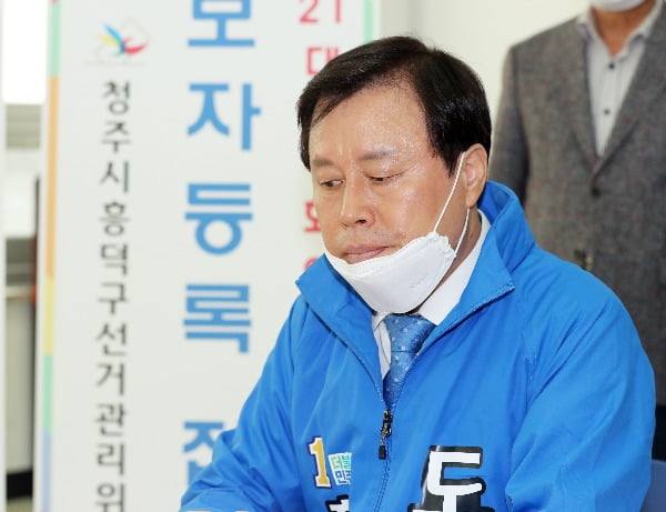 도종환 "우리가 北보다 미사일 더 많이 쏜다"