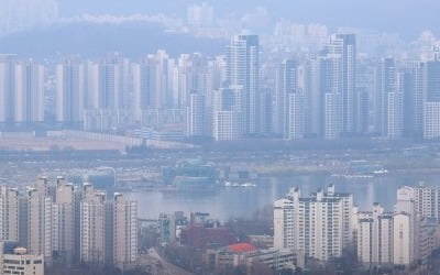 코로나 덮친 부동산시장…서울 집값, 9개월 만에 하락세 전환