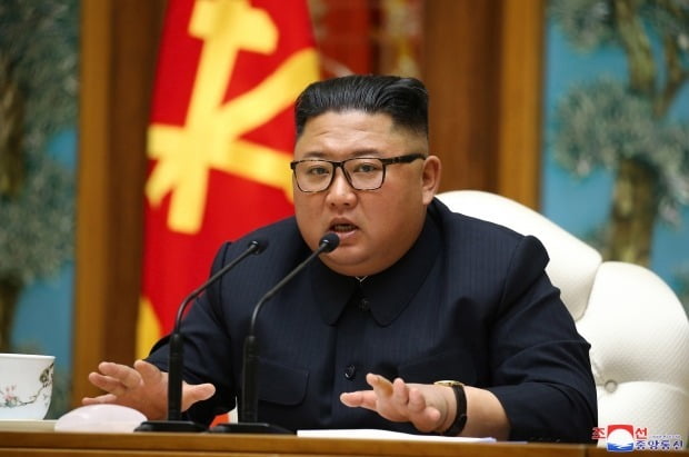김정은 북한 국무위원장이 '심혈관 수술'을 했다는 건상 이상설로 국제사회가 시끄럽다. 사진=연합뉴스