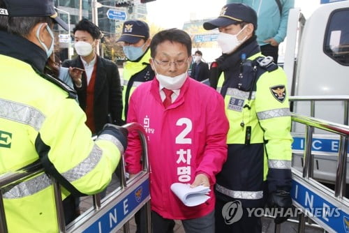 통합당 '세월호 막말' 차명진 제명않고 탈당권유…車 "총선완주"