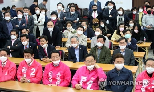 [선택 4·15] "텃밭 이변 없었다"…민주는 호남, 통합당은 TK '싹쓸이' 전망