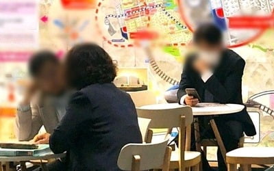 분양홍보관 방역 느슨…사람 모이는 실내인데 '거리두기' 소홀