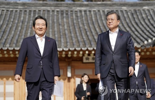 문대통령 "생활방역 이행, 철저한 준비 필요…방심해선 안돼"