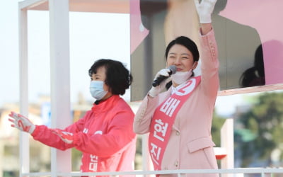 박원순 "입국자 잠실 운동장에서 코로나 검사"…송파 출마한 배현진 "제정신인가?"