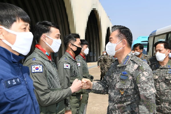 또 공군 가혹행위 의혹…후배 장교에 "네 XX 뚫어 버린다"