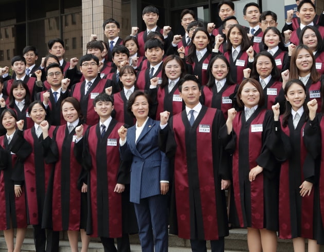 신임 검사들에게 추미애와 윤석열이 한 말은