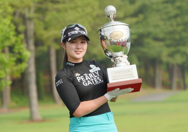 제42회 KLPGA 챔피언십에서 우승한 박현경  /사진제공 브릿지스톤골프