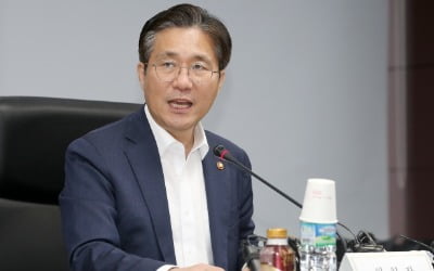 성윤모 "바이오 우리 경제 新버팀목…K방역 국제표준 추진"