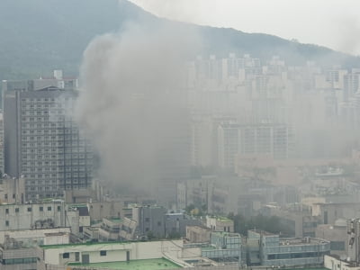 군포 산본동 8층짜리 복합건물서 화재…10명 부상