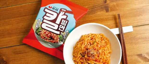 농심, 칼국수 면발로 비빔면…쫄깃한 식감에 시원한 김치소스 일품