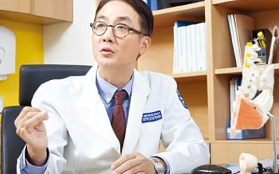 "여성 배뇨장애 환자 증가세…기침할 때 소변 새면 수술해야"