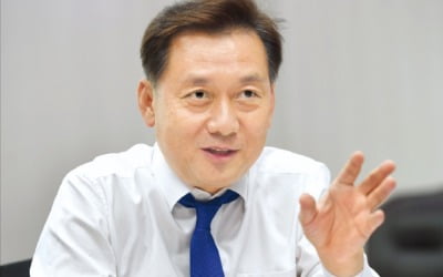 돌아온 이광재 "기업·혁신도시 업그레이드法 만들 것"