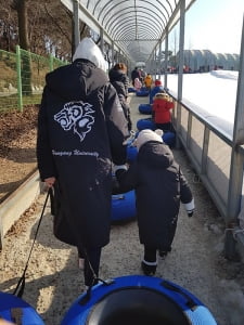 소아암 환아의 첫 선생님, '한양어린이학교'