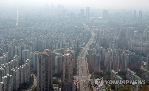 서울 아파트값 6주 연속 하락…연휴 급매 소진으로 낙폭은 줄어