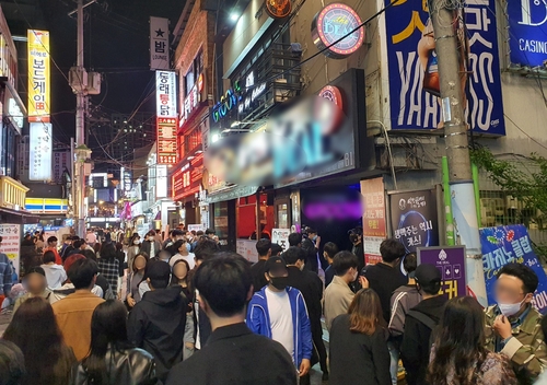 [르포] "여긴 이태원 아니잖아요"…코로나19 두려움 실종된 부산 클럽