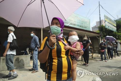 말레이, 코로나 재폭증 우려…"아이들 쇼핑몰 데려오지 말라"