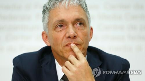 스위스 의회, FIFA 비밀회동한 검찰총장 해임 여부 논의