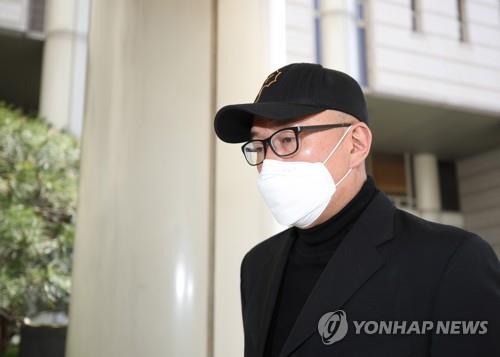 '국정농단 연루' 차은택 파기환송심서 징역 2년으로 감형