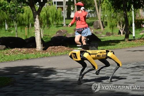 로봇부터 인형까지…'사회적 거리두기' 아이디어 만발