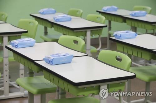 "개학만 기다렸다"…등교 시작에 학교앞 상인들 '화색'