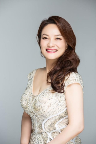 소프라노 박소은 "위로와 공감의 메시지 전하고 싶었죠"