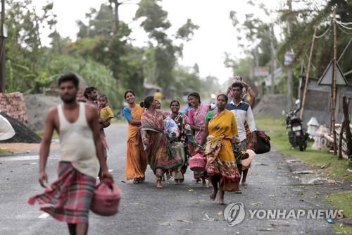 印·방글라에 '슈퍼 사이클론' 상륙…1명 사망·수백만명 대피