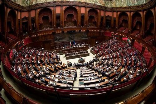 코로나19로 연기된 이탈리아 의원 감축 국민투표 9월 시행 검토