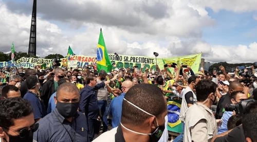 브라질 대통령 '막무가내' 행보…의회·사법부 비난집회 또 참석