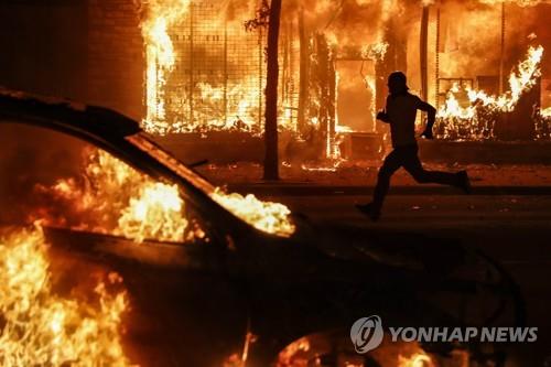 아프리카 주재 미국 대사관들, '흑인사망'에 이례적 비판 목소리