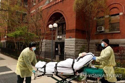 "뉴욕주 요양원, 최소 1,700명 코로나19 사망자 더 있다…총 5천명 육박"