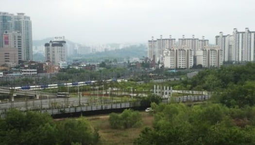 `정비창 개발`로 뜬 용산, 토지거래 규제로 울상