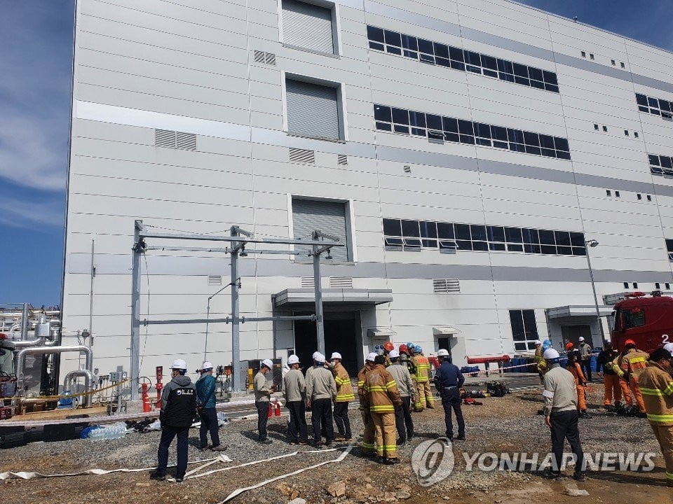 `LG화학 또 사망 사고`…대산 촉매센터 화재로 직원 1명 사망