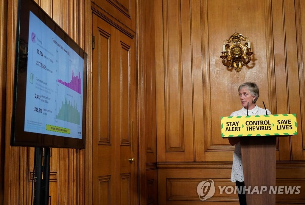 영국도 한국 방역 극찬…"한국식 접촉자 추적 방식 배우고파"