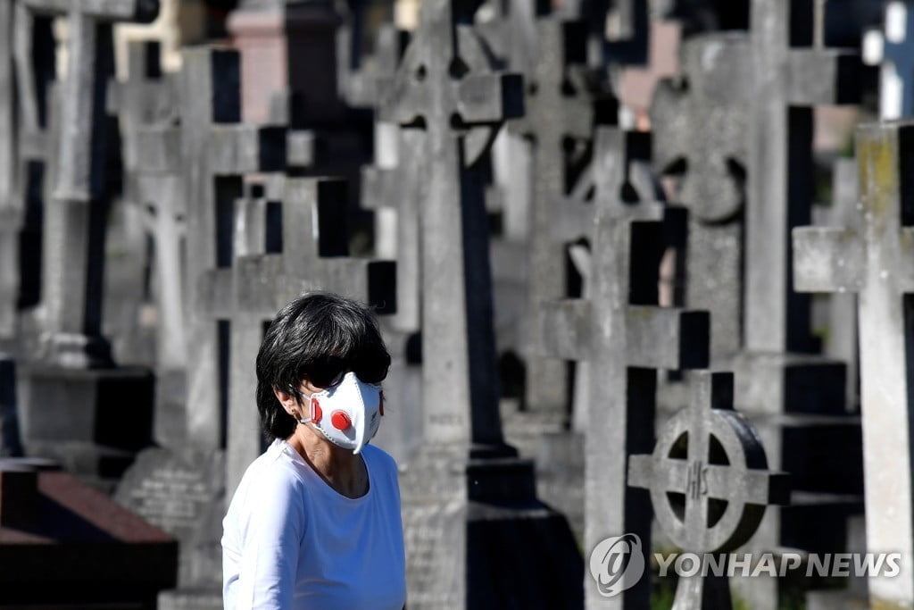 영국도 한국 방역 극찬…"한국식 접촉자 추적 방식 배우고파"