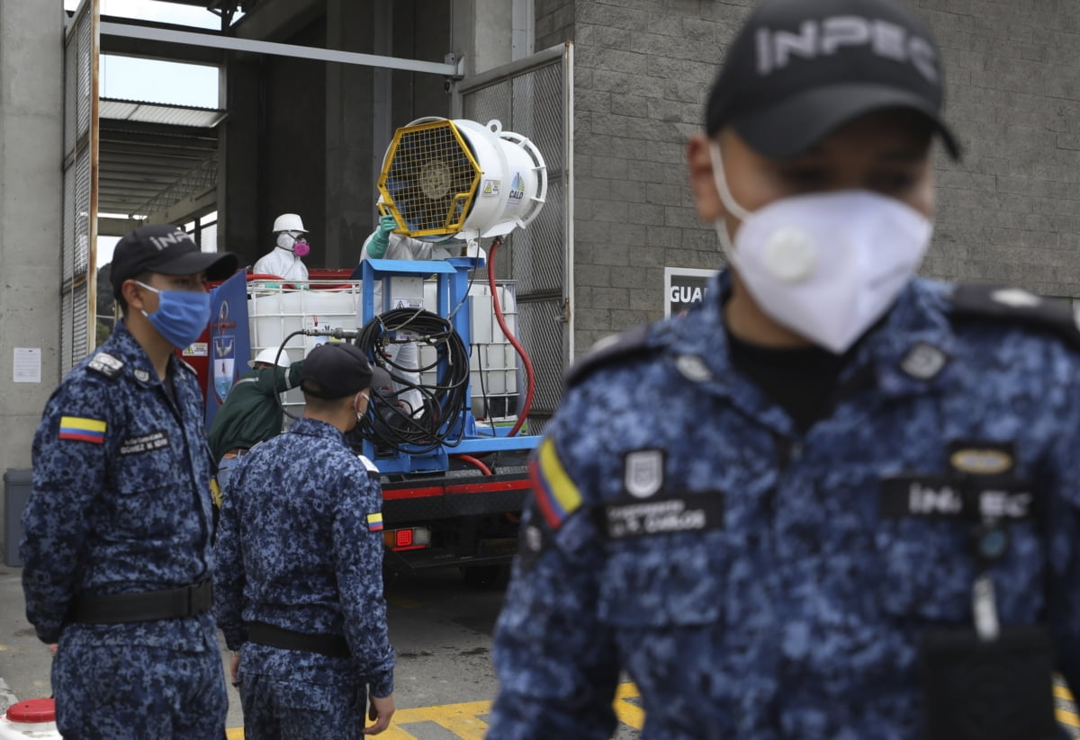 곳곳에 공동묘지…WHO "중남미, 팬데믹 새 진앙됐다"