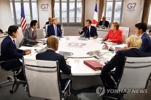 딜레마 빠진 아베, G7 회의 참석하고 2주 격리?