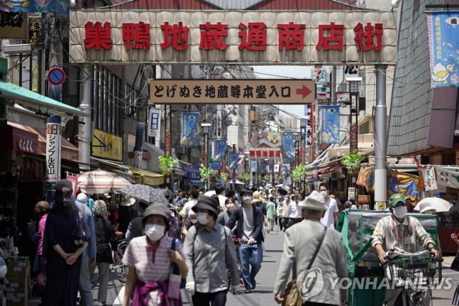 "2차 유행 걱정되지만"…일본 도쿄, 휴업 요청 대폭 완화