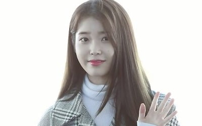 "아이유애나" 아이유, 28세 생일맞아 또 '1억' 기부…선한 영향력