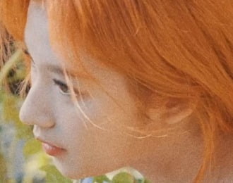 트와이스 사나, 데뷔 5년 만에 첫 콘셉트 필름 공개