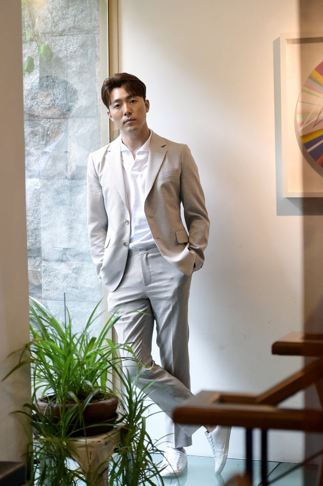 '부부의 세계' 이무생, 드라마 찢고 나온 이무생로랑