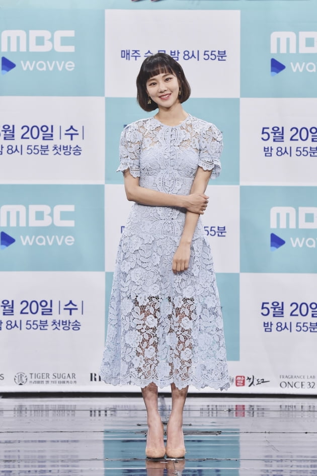 [TEN 포토] '꼰대인턴' 한지은, '소녀같은 비주얼'