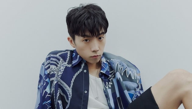 우영, 전역 후 첫 화보 공개…'우리집' 열풍에 든 생각은?