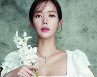 임수향, '5월의 신부' 된 웨딩 시즌 화보 공개