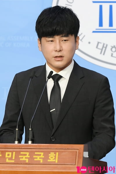 "조문 온 연예인과 셀카"…故 구하라 오빠, '구하라법' 포기 못한 이유[종합]