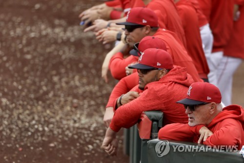 코로나19 여파…MLB 에인절스, 경영난에 직원 임시해고