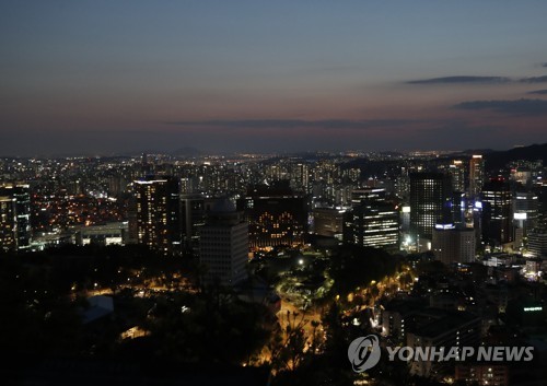 [특파원 시선] 두 '샤를 드골', 코로나19, 서구라는 이름의 환영