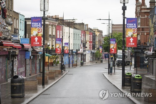 "'봉쇄 전도사'  영국정부 전문가, 집에 애인 불렀다가 사임"